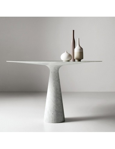 Neutra Design Leaf Dining Table