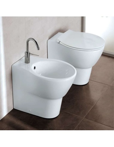 Hatria Nido Glossy White Back To Wall Wc With Softclose Seatcover